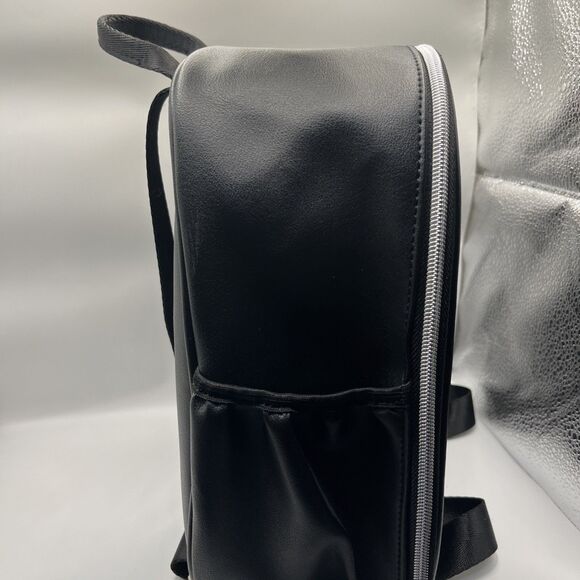 Disneyland Resort Mickey Mouse Pin Trader ITA Backpack - Picture 3 of 4